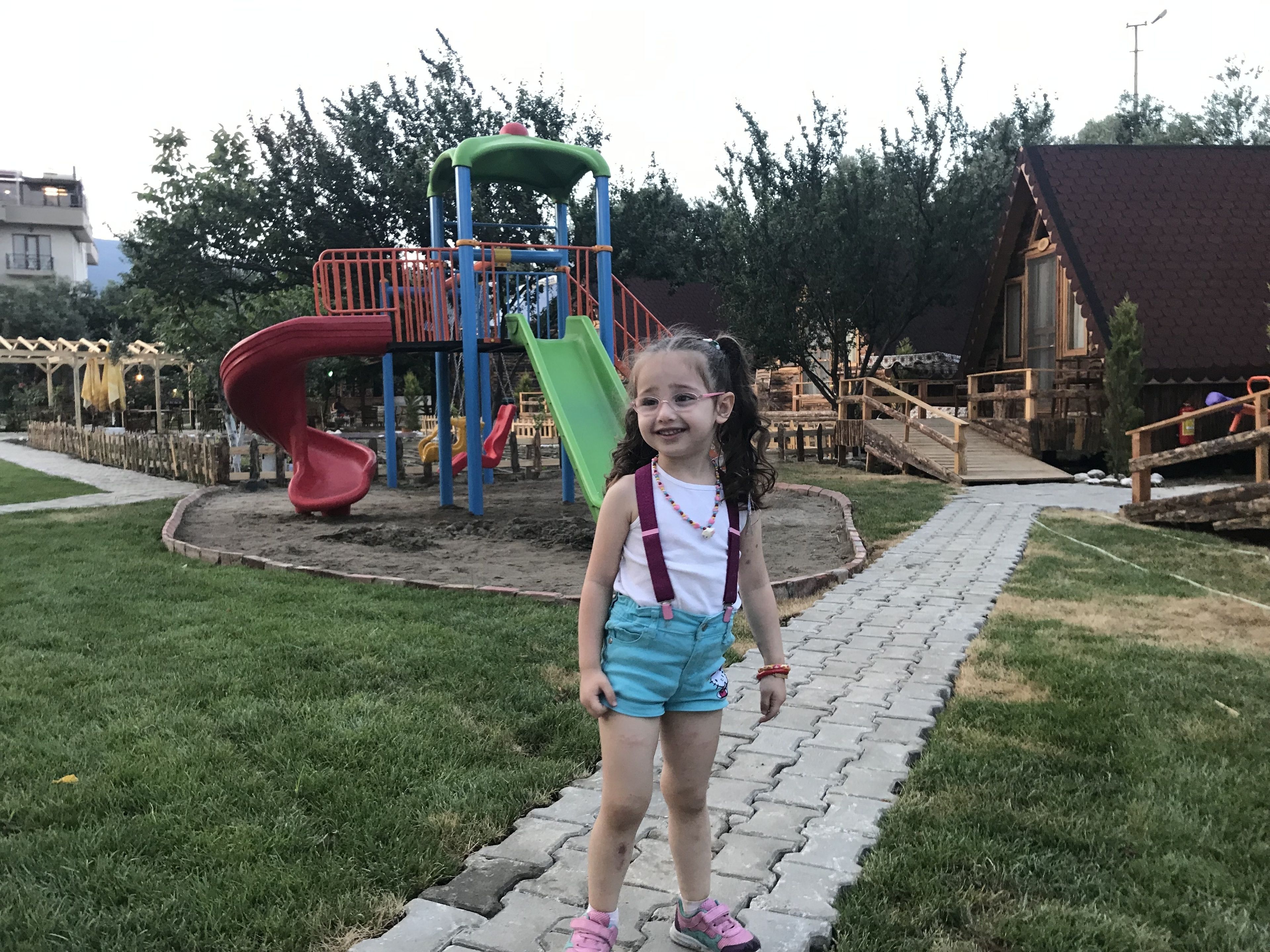 standard bungalow, 1 double bed, mountain view, garden area | front of property