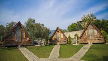 Standard Bungalow, 1 Double Bed, Mountain View, Garden Area | Garden view