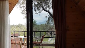 Standard Bungalow, 1 Double Bed, Mountain View, Garden Area | Living area | LCD TV