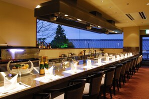 2 restaurants, lunch served - Atami Taikansou (Atami)