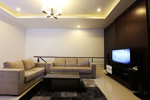 Deluxe Double Room | Living area - The Garga Beach Villas (Sukawati)