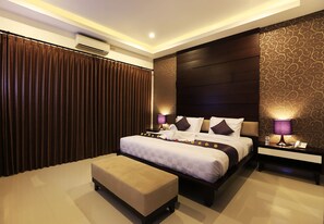 埃及棉床單、高級寢具、房內夾萬、手提電腦工作空間