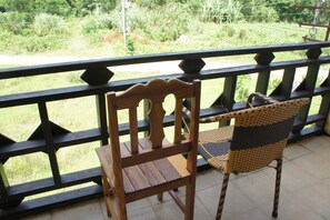 Standard Triple | Terraza o patio
