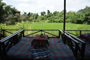 Breakfast area - Jammee Guesthouse (Vang Vieng)