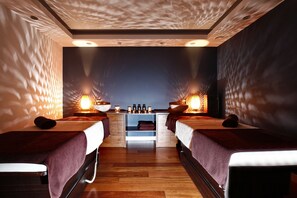 Couples treatment room(s), sauna, hot tub, steam room, body treatments