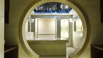 Behandlungsräume für Paare, Sauna, Whirlpool, Dampfbad