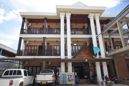 Domon Guesthouse