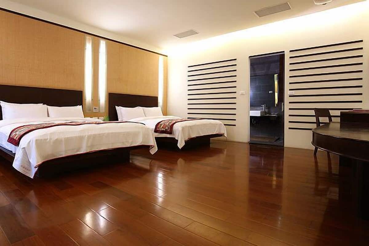 1 bedroom, in-room safe, desk, soundproofing