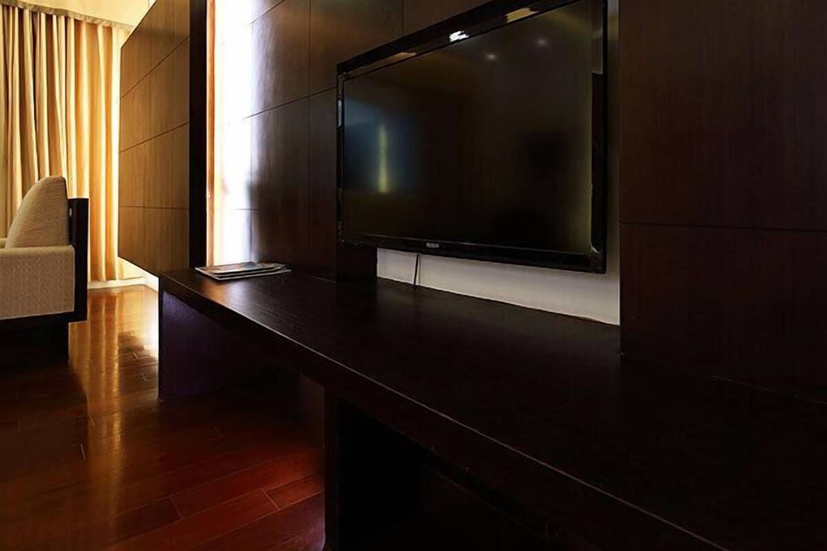 32-inch lcd tv with cable channels, tv
