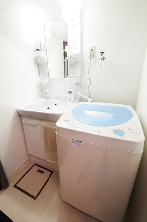 Leilighet | Bad | Separat badekar og dusj og dype avslapningsbadekar