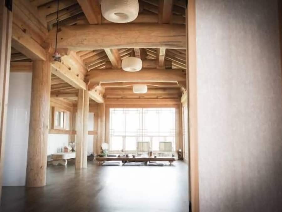 Grand Suite, 2 Bedrooms, Kitchenette, Hill View | WiFi (free)