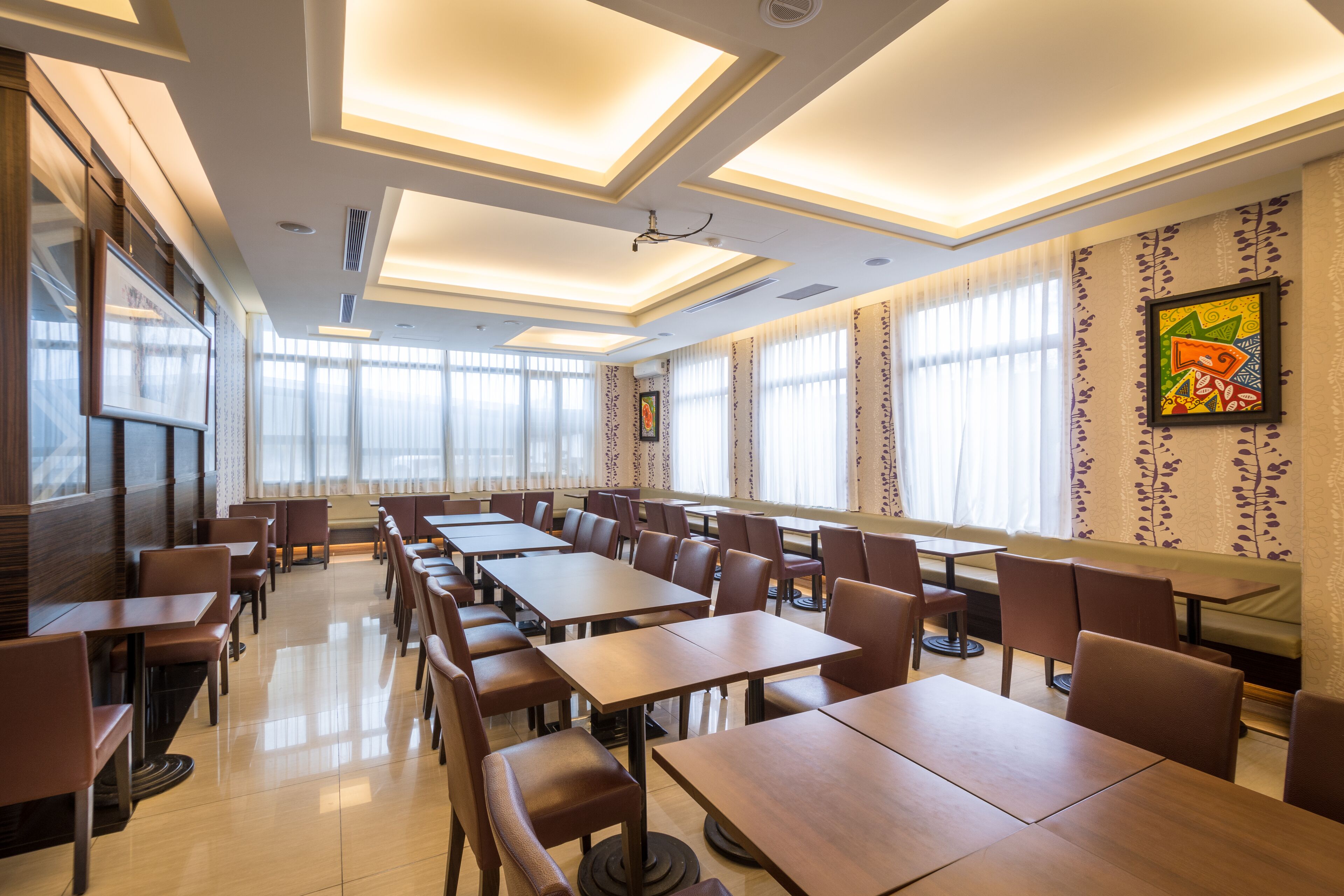 Ilmainen päivittäinen buffetaamiainen 