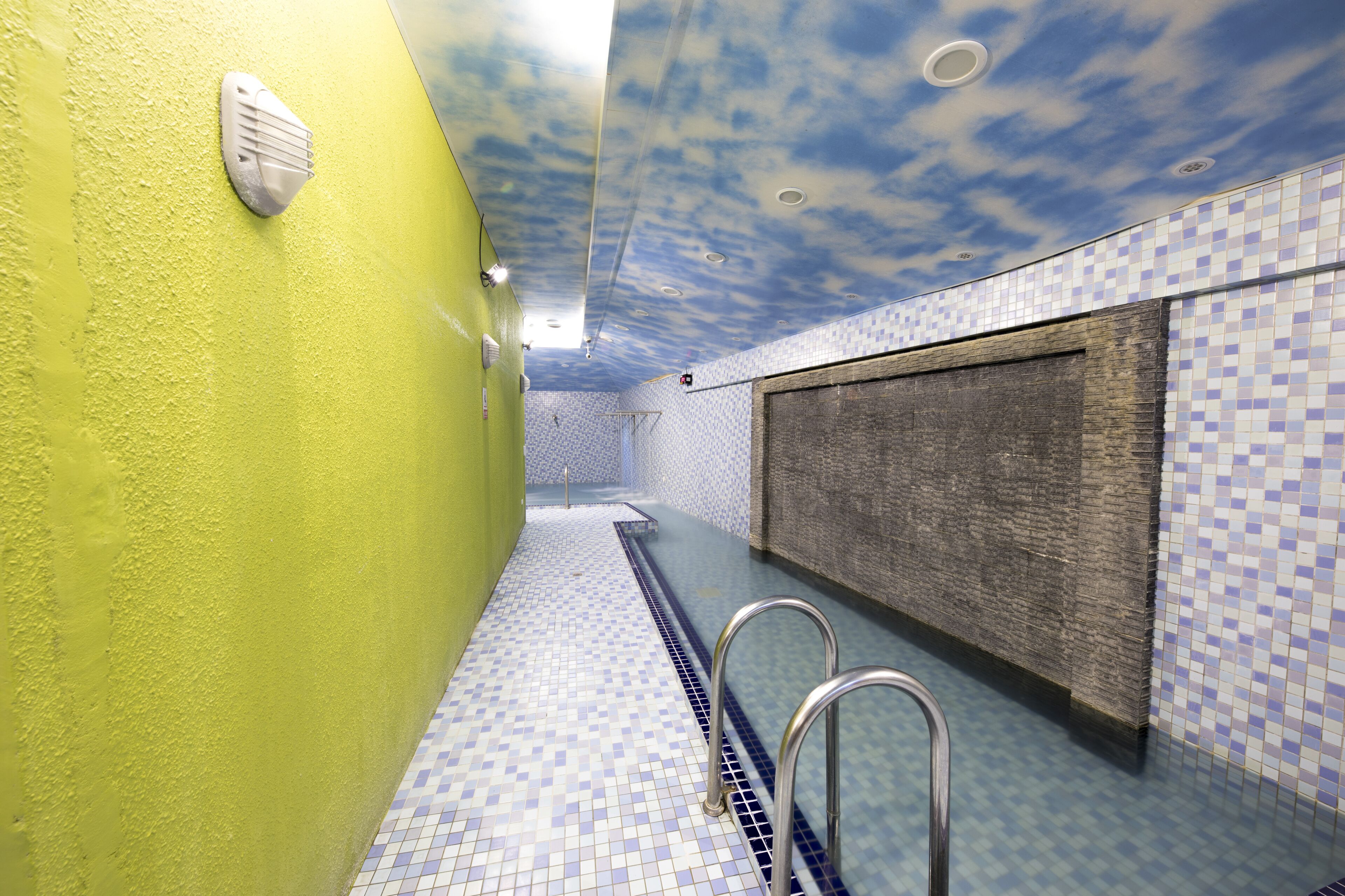 室內 Spa 池
