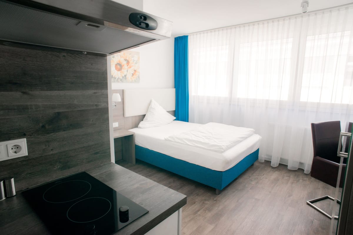 Lägenhet - 1 queensize-säng | 1 sovrum, sängtillbehör av högsta kvalitet och memory foam-madrasser