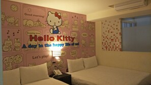7 bedrooms, premium bedding, free WiFi