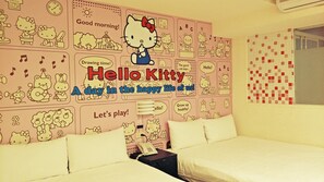 Quarto quádruplo família, 2 camas de casal, suíte, vista para a cidade | Quarto temático infantil