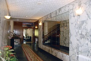 Interior entrance - Hotel América (Ferrol)