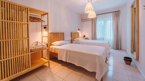 Familien-Suite, 2 Schlafzimmer | Zimmersafe, kostenloses WLAN