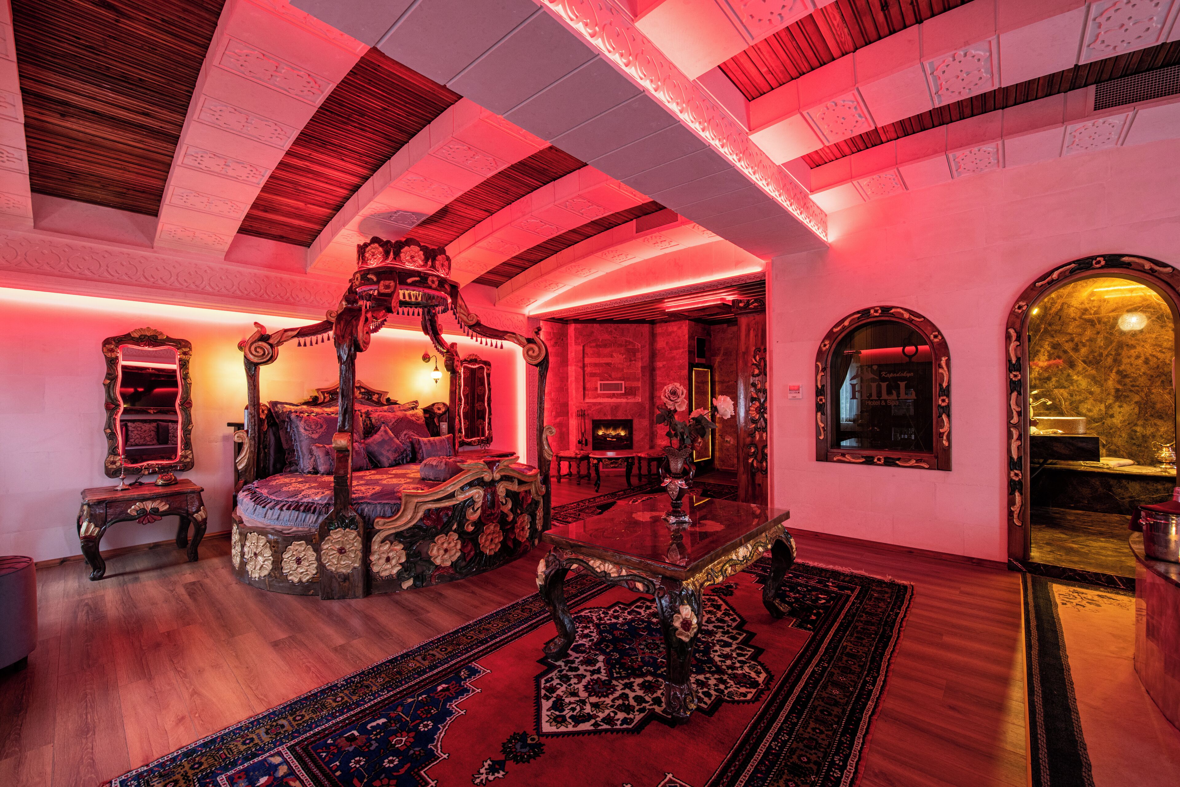 Luxury Room | Hypo-allergenic bedding, minibar, in-room safe, individually decorated