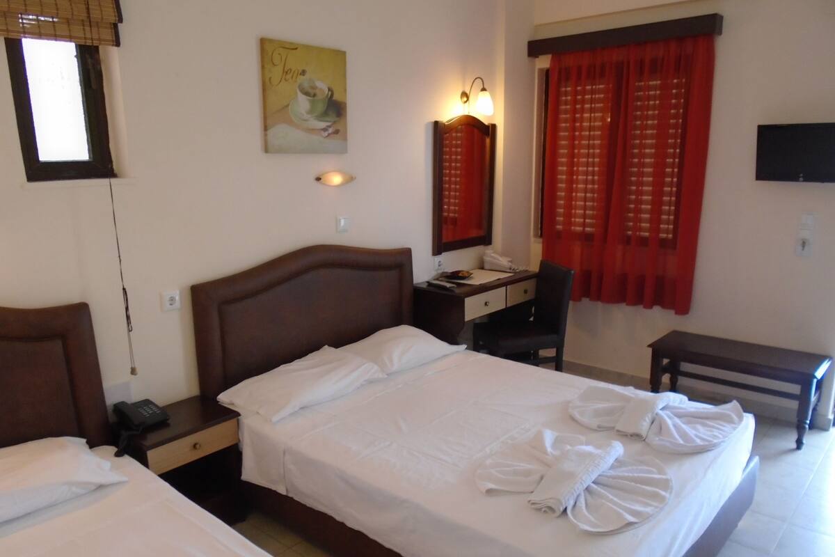 Triple Room, Sea View | Premium bedding, free cots/infant beds, free WiFi