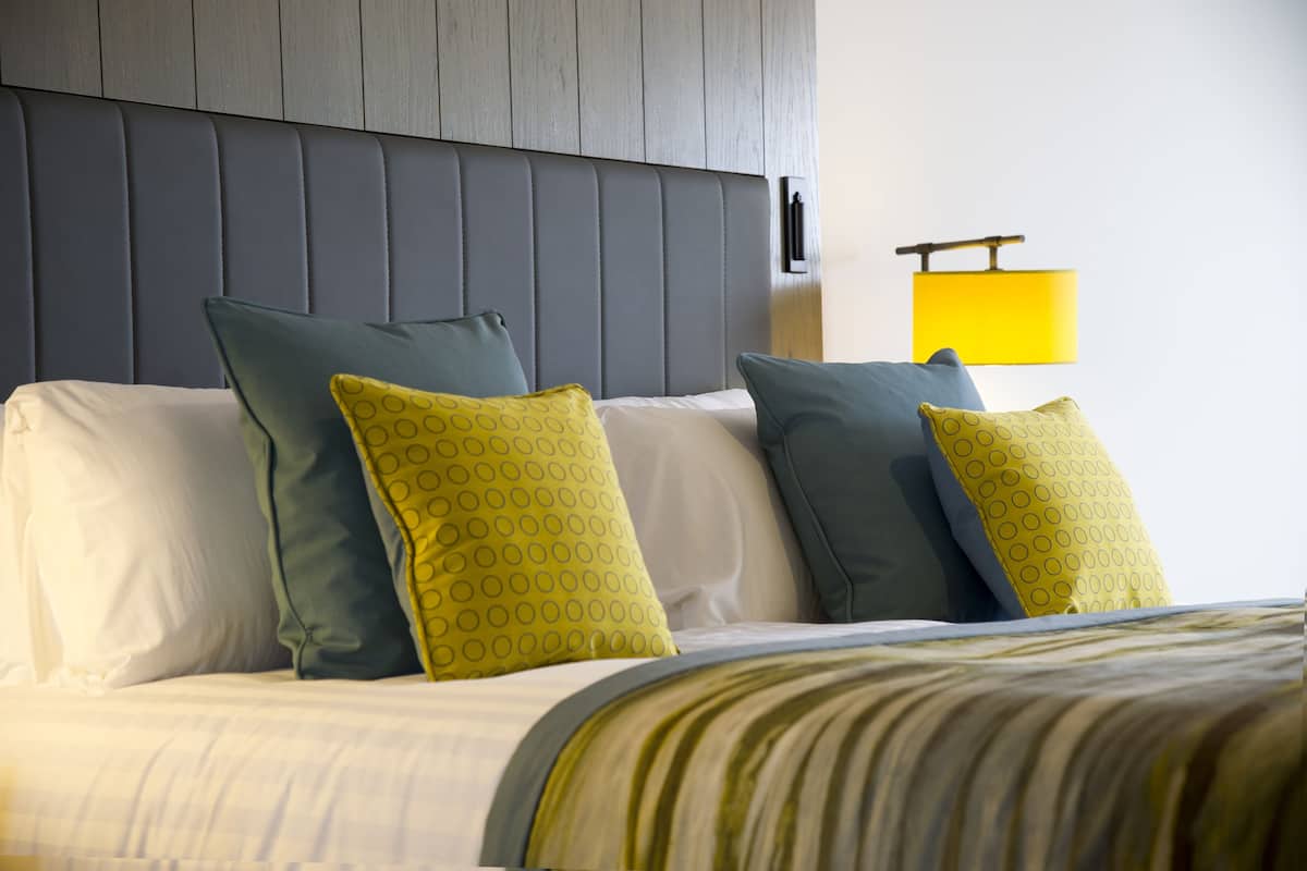 desk, laptop workspace, iron/ironing board, free wifi