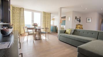 Executive Room | Living area | Smart TV