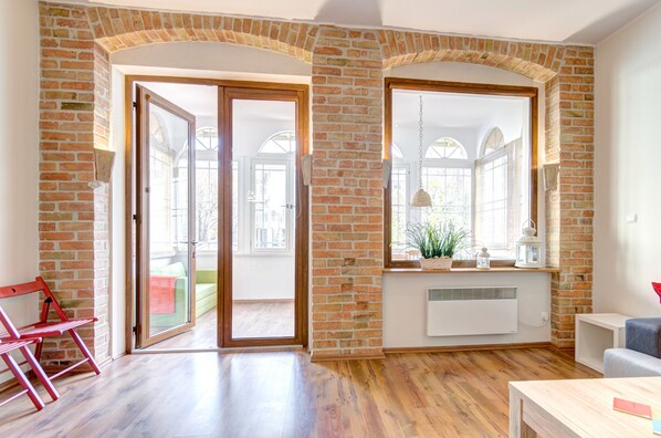 Departamento Deluxe, 1 habitación, patio, vista a la ciudad (Monte Cassino 45 Street 4 people) | Decoración personalizada y muebles diferentes 