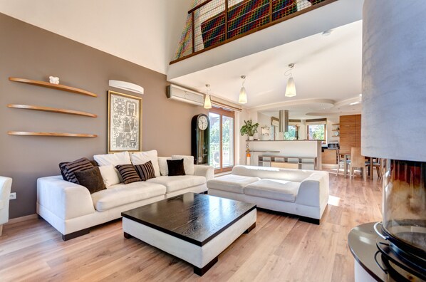 Superior Duplex, 2 Bedrooms, Terrace (5 people, Chopina 19a Street)