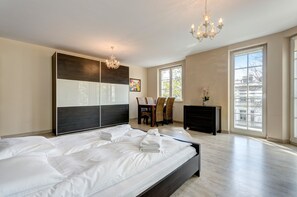 Apartment, 2 Bedrooms, Balcony (Aleja Niepodlegosci 737A )