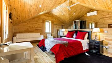 Superior Double Room | Egyptian cotton sheets, down duvets, desk, soundproofing