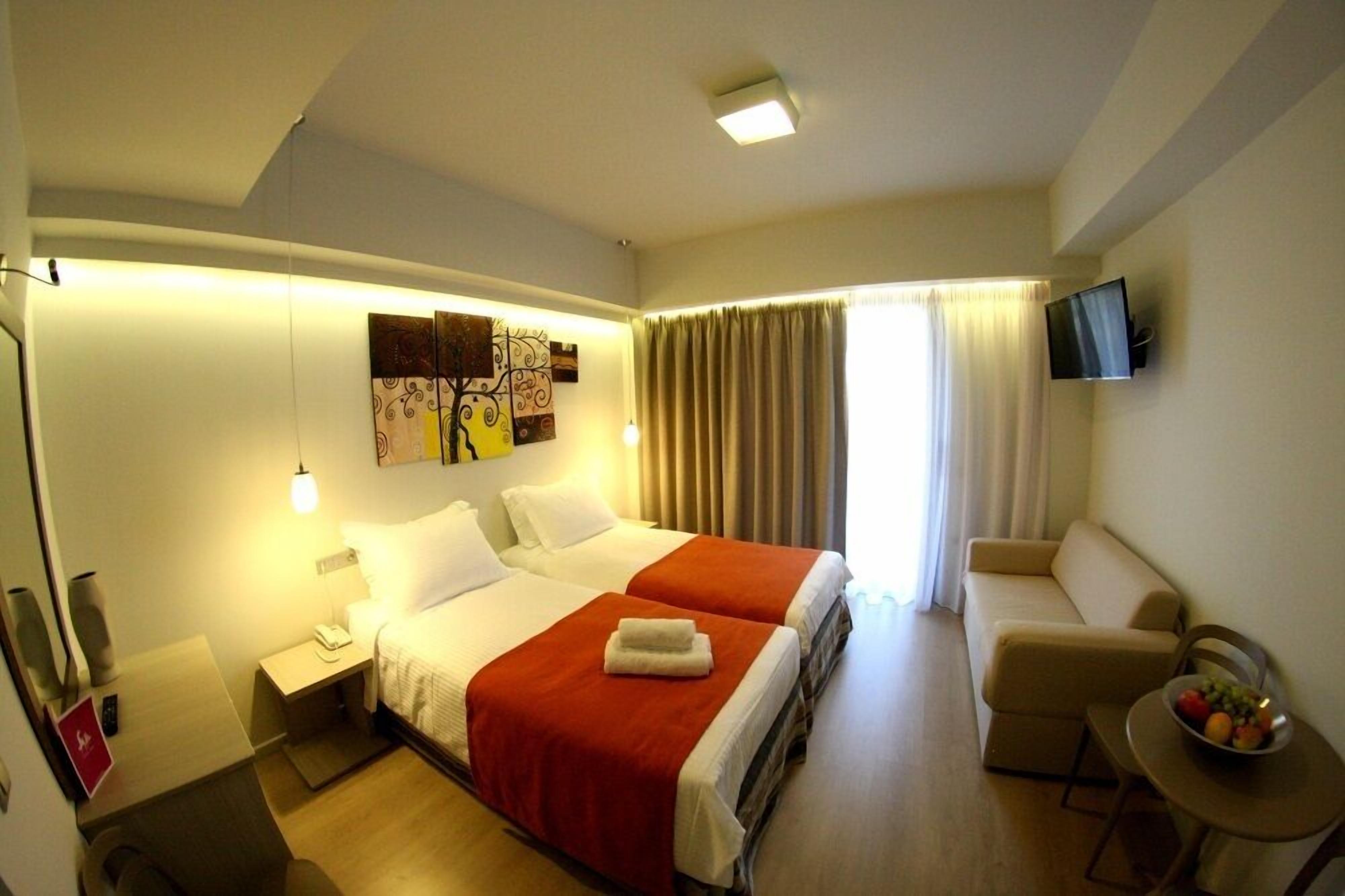 1 bedroom, premium bedding, minibar, in-room safe