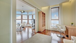 Appartement Deluxe, 2 chambres, vue mer (living room 4 adults) | Vue de la chambre