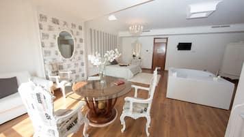 Quarto exclusivo | Roupas de cama premium, Wi-Fi de cortesia, roupa de cama