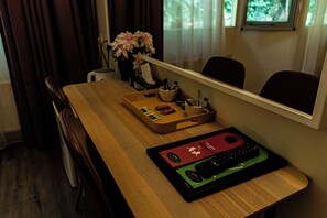 Habitación doble Confort | Escritorio, insonorización, cunas y wifi gratis 