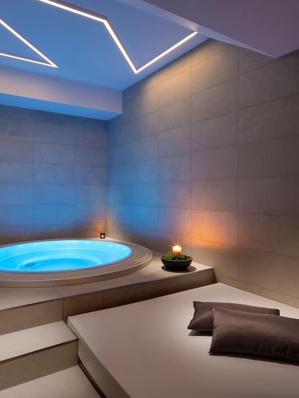 Sauna, Whirlpool, Dampfbad, Körperbehandlungen, Gesichtsbehandlungen