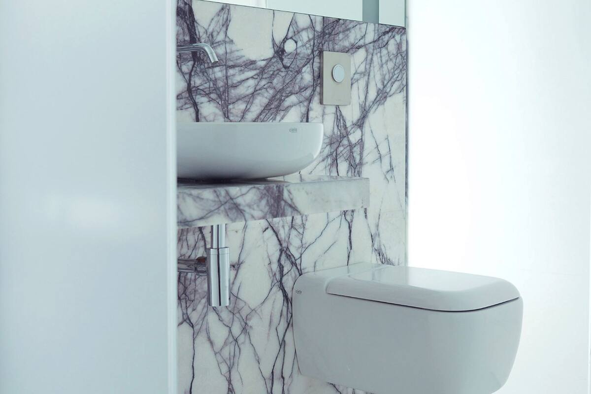 deluxe double room, courtyard view, annex building | bathroom | designer toiletries, hair dryer, towels, soap