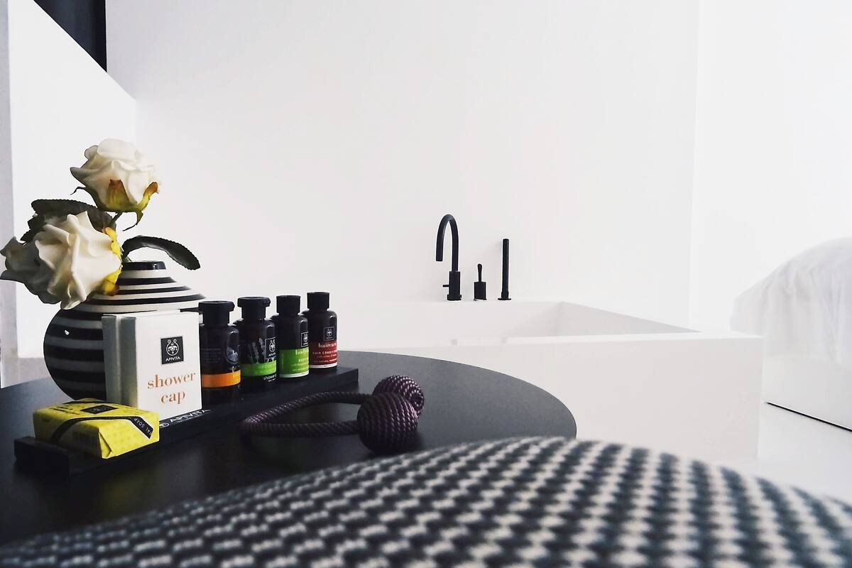 deluxe double room, courtyard view, annex building | 1 bedroom, premium bedding, memory-foam beds, minibar