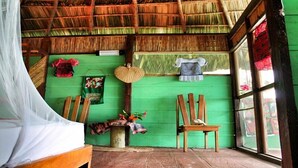 Desk - Akwadup Lodge (Panama City)