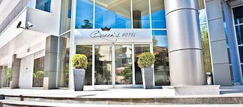 Queen's Hotel