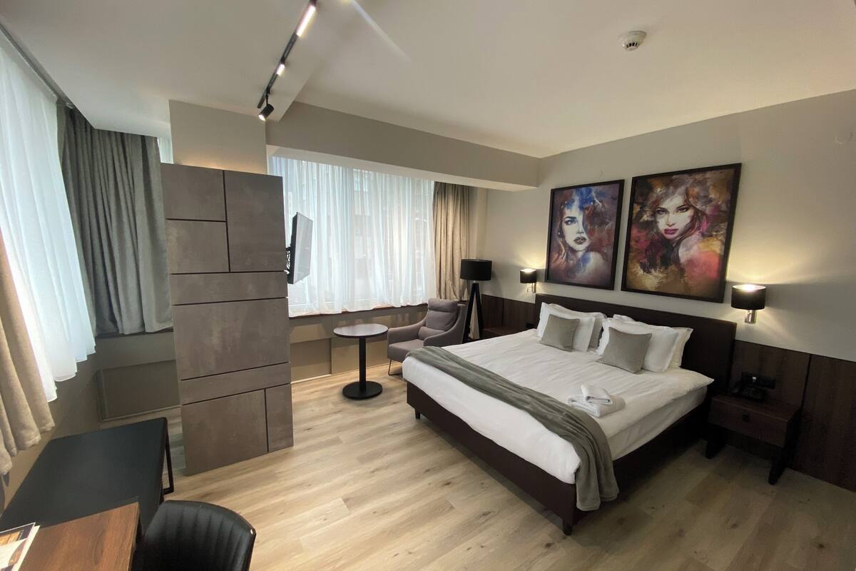 더블룸, 킹사이즈침대 1개 | 미니바, 객실 내 금고, 책상, 방음 설비