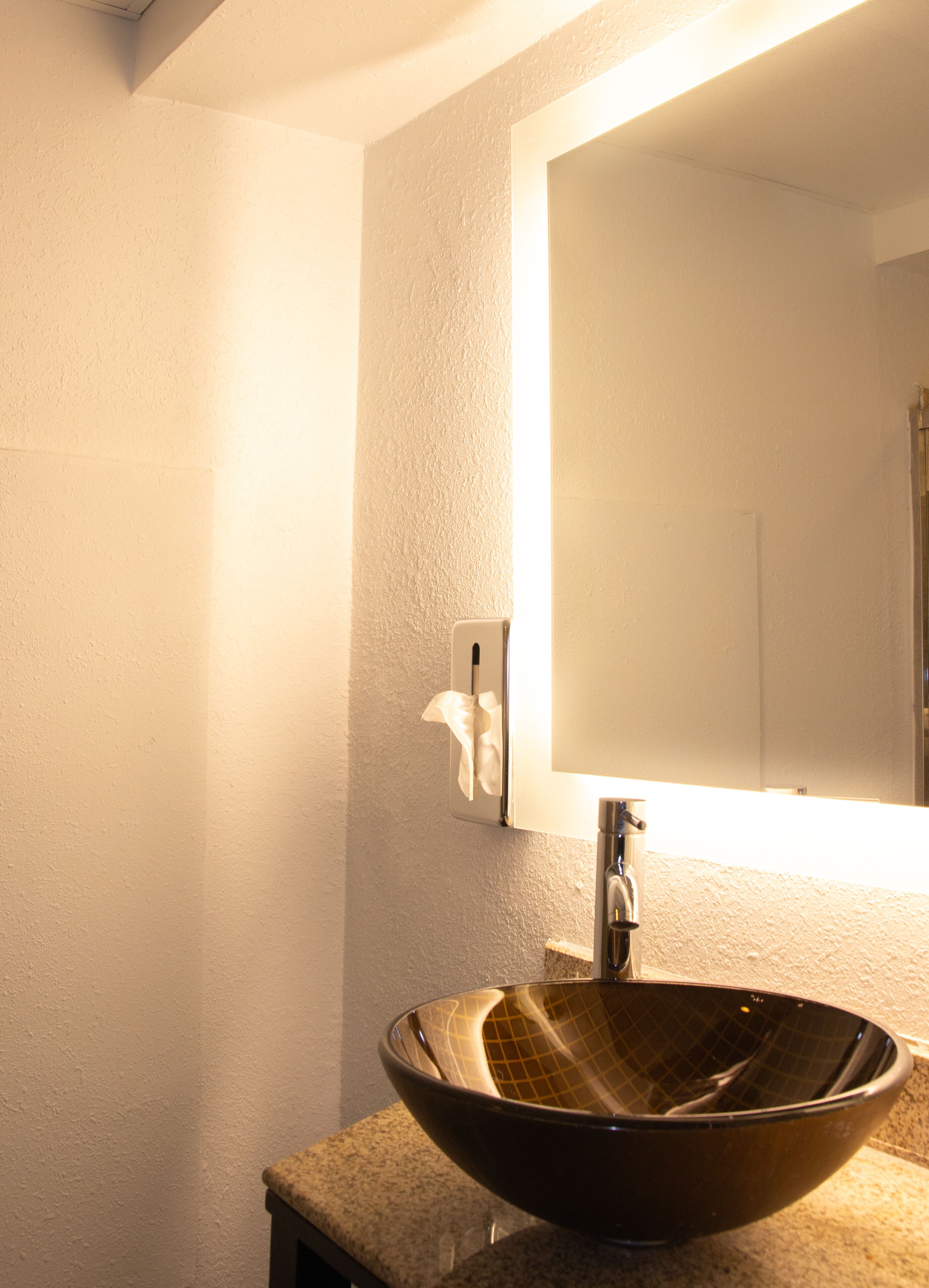 Ducha, artículos de higiene personal gratuitos y secador de pelo