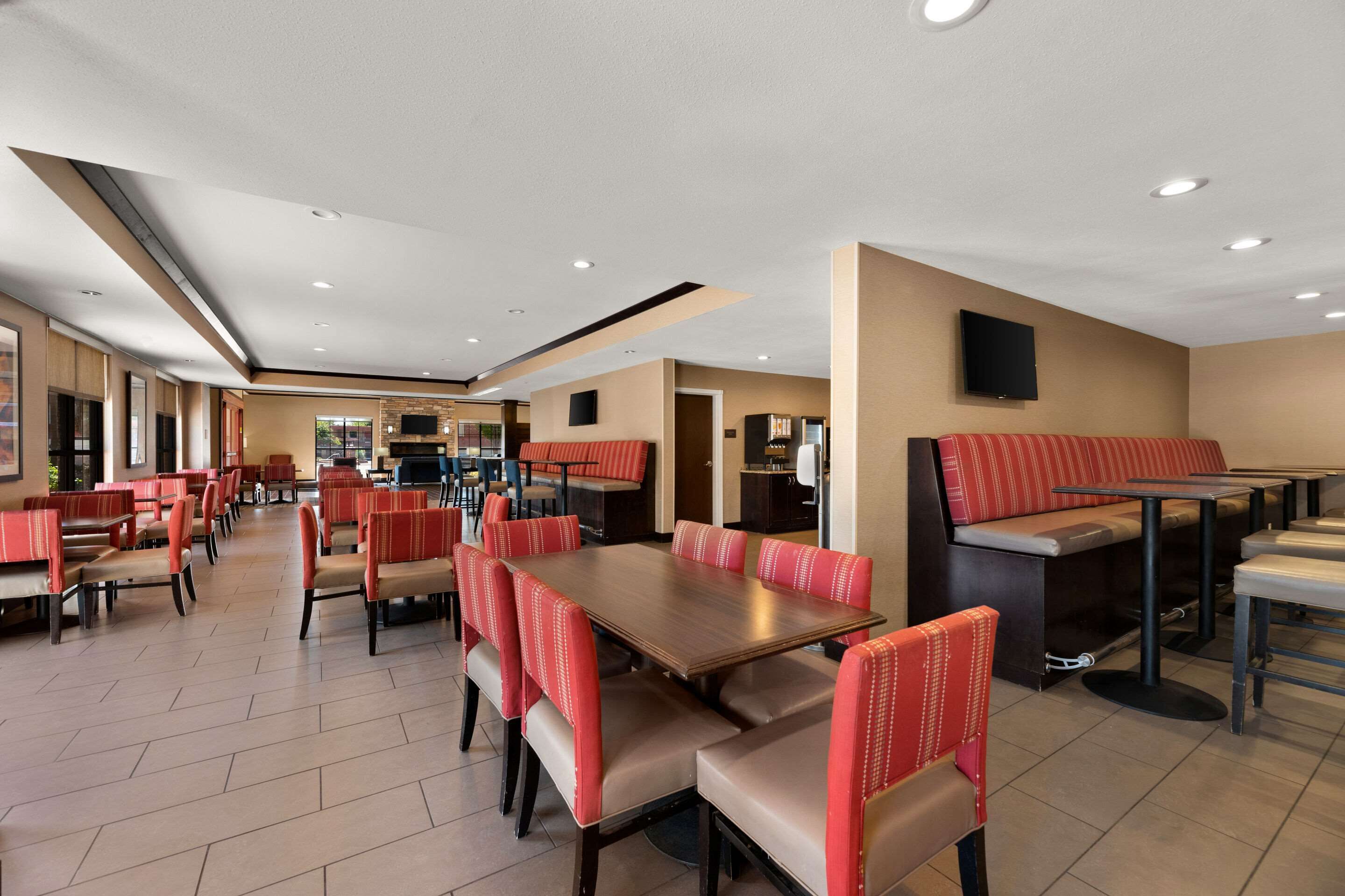 free daily on-the-go breakfast