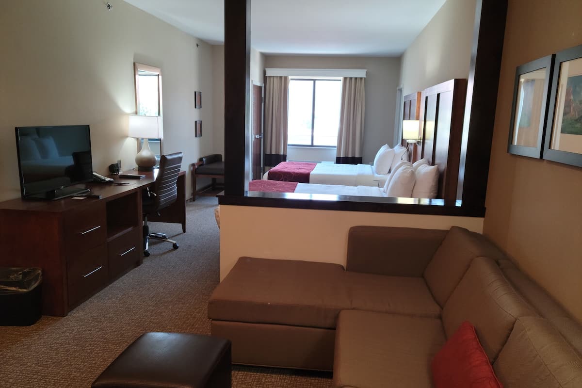 2 queen beds and 1 double sofa bed, accessible, non smoking | desk, iron/ironing board, free wifi, bed sheets