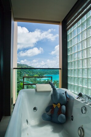 Vintage Seaview Jacuzzi | Salle de bain