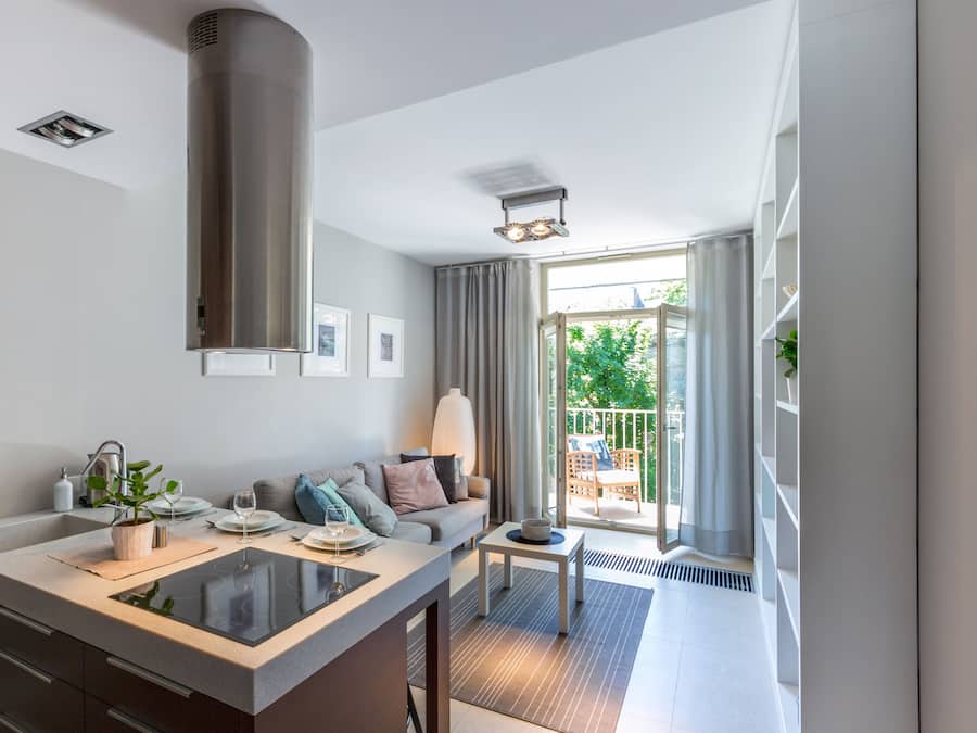 Apartamento, 1 quarto, sacada (Lobzowska 22 Street) | Cozinha americana privada | Geladeira grande, fogão, cooktop, cafeteira/chaleira