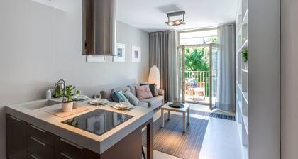 FriendHouse Apartments