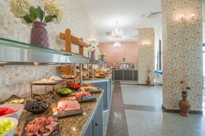 Free daily buffet breakfast - Hotel Viand - All inclusive (Sunny Beach)