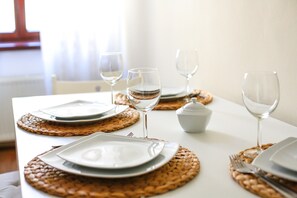Design Apartment, Kitchen | In-room dining