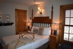 Iron/ironing board, bed sheets - Bear Creek Lodge Cabin Resort (Walnut Shade)