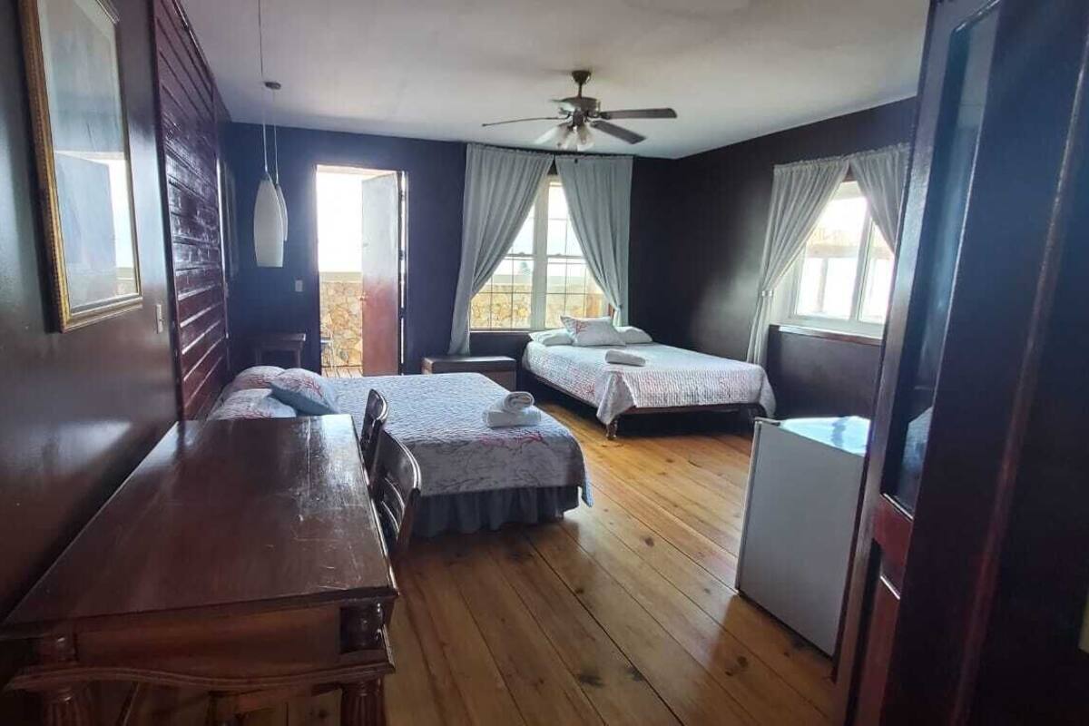 WiFi, bed sheets